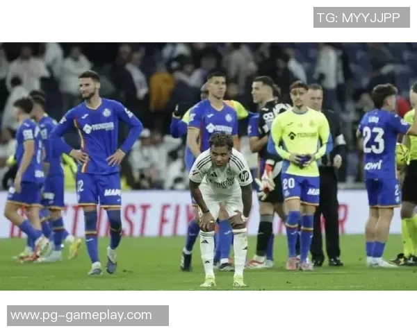 世界杯精彩对决皇马5-0横扫那不勒斯补时绝杀点燃全场激情